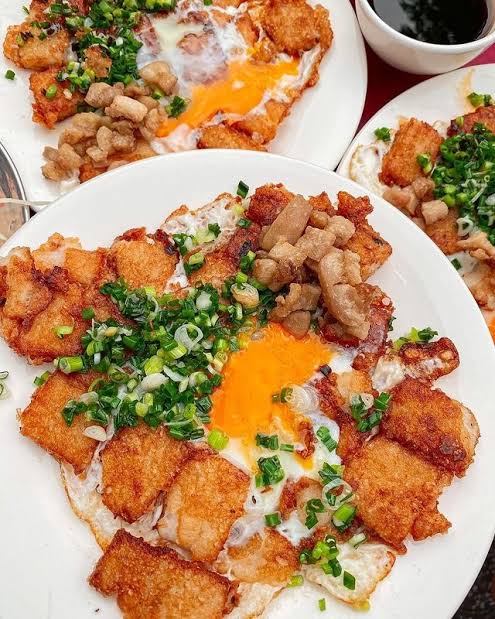 Saigon Street Food: 15 Dishes You Absolutely Must Try